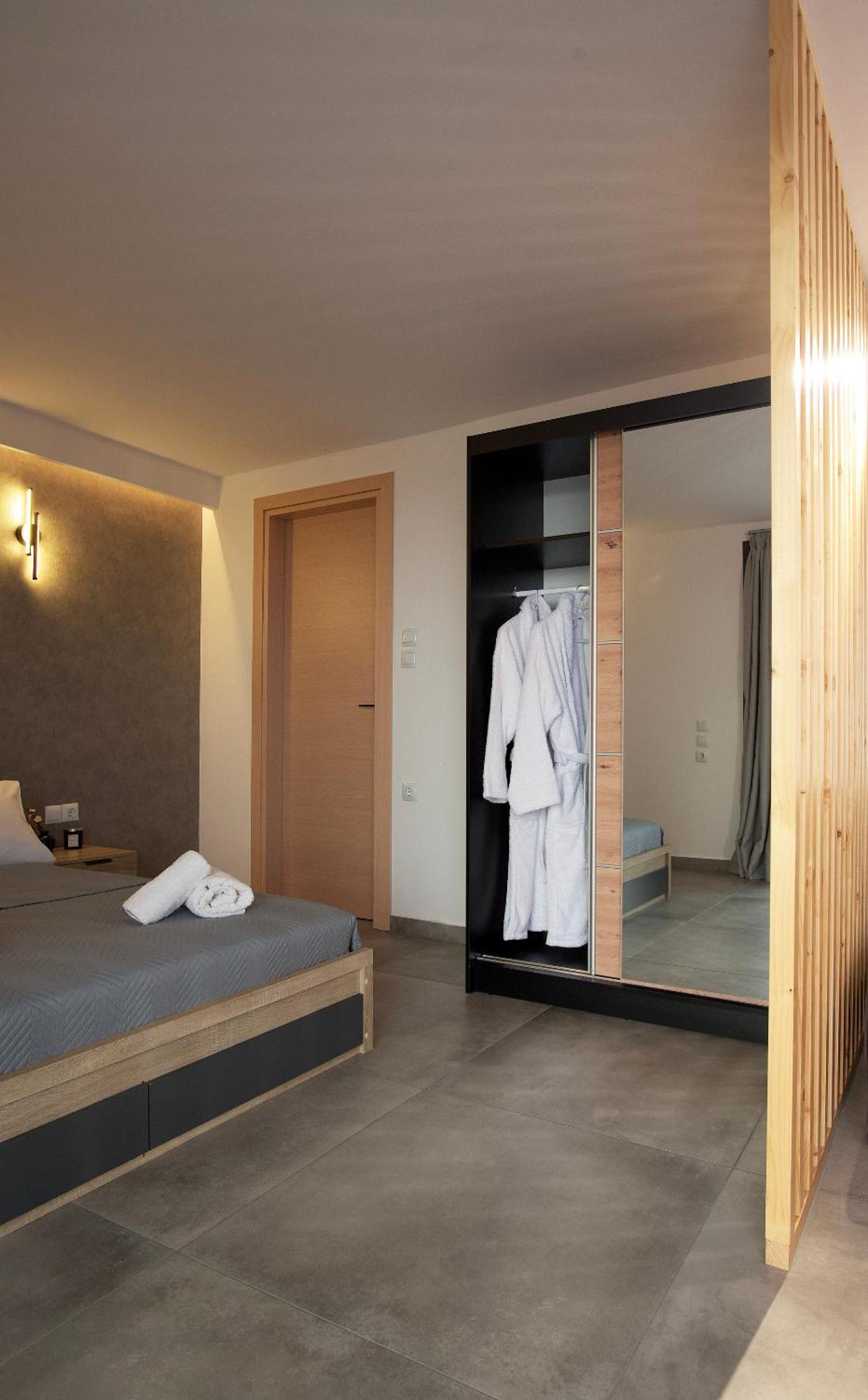 Kiriakos Apartment Каламата Екстериор снимка