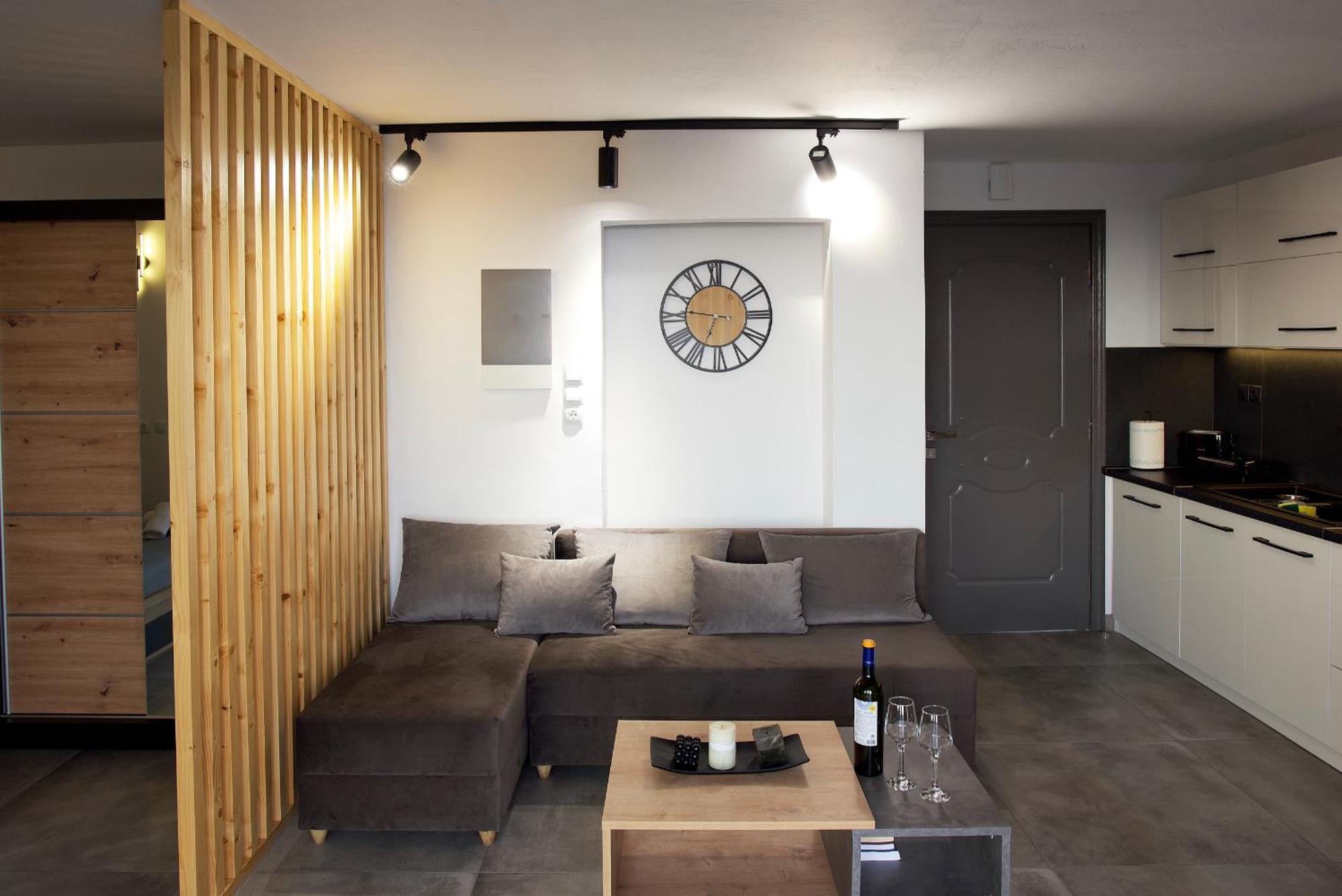 Kiriakos Apartment Каламата Екстериор снимка